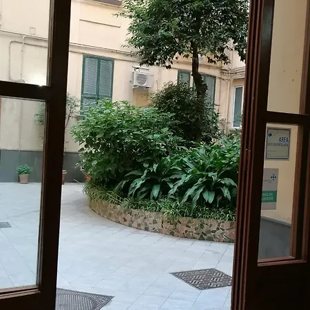Terrazzo 44 * نابولي